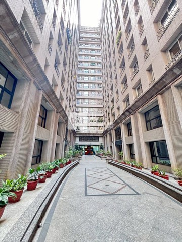 中壢高中!法國之星美三房+B1車｜桃園市中壢區環西路二段