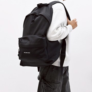 BALENCIAGA 巴黎世家 656061 品牌標誌帆布大容量商旅後背包.黑