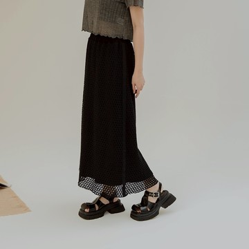 QUEENSHOP_ S 女裝 緹花鏤空側織帶直筒長裙 兩色售 現+預 【03021568】