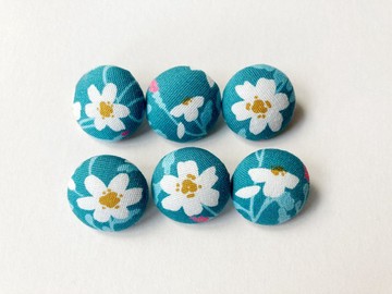 布釦 鈕釦 針織 縫紉 手作材料 小白花 DIY材料