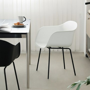 【含稅/免運】 北歐簡約設計師塑料餐椅售樓處洽談桌椅咖啡店靠背帶扶手休閑椅子