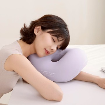 彎彎趴趴枕 靈活多變 穩固支撐 解鎖多種趴睡姿勢 紫色