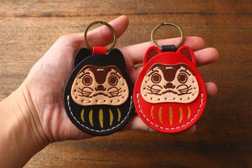 犬張子達摩 感應磁扣皮套 gogoro VIVA airtag Ail【免費刻字服務