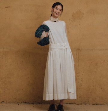 法式復古連身裙 | 白色提花繫帶設計 | 快樂星期五寬鬆長裙