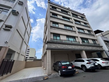 【五甲自強商圈】 帝闊電梯大面寬多車豪邸｜高雄市鳳山區林森路