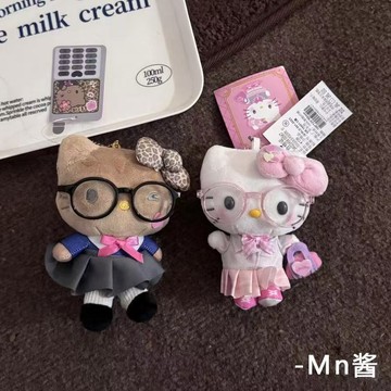 kitty吊飾 可愛吊飾🎀 黑皮制服kitty貓咪包包挂件 毛絨吊飾 書包吊飾 kitty禮物 包包配件