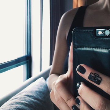 OhMyTat 手指位置迷你小相機刺青圖案紋身貼紙 (4枚)