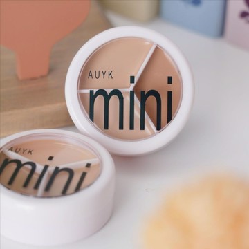 台灣現貨隔日達【快樂小物】三色遮瑕膏 遮瑕盤 遮蓋臉部斑點 黑眼圈 蓋斑 遮瑕液 遮瑕 痘印 痘肌 淚溝 乾皮 油皮