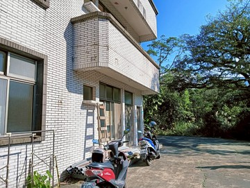 超便宜屋主超想賣~隱藏深林千坪土地稀有屋齡新大農舍｜新北市淡水區三角埔