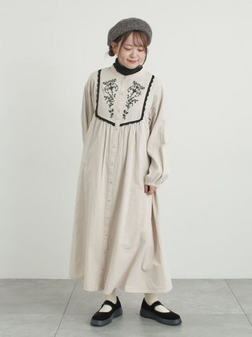 氣質花卉撞色刺繡排釦襯衫式洋裝-附襯裙(0F001487810) - Samansa Mos2