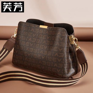 包包女士小巧包水桶包2024新款洋氣時尚簡約高級感寬帶單肩斜挎包