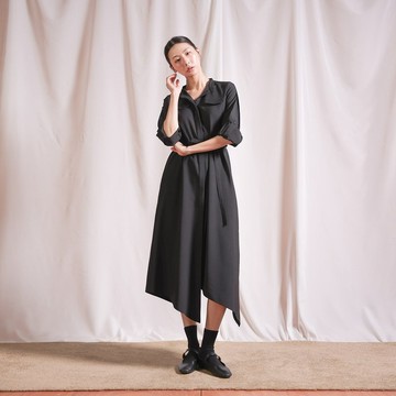 【經典原創】Outstand_曠世不對稱洋裝_CLD505_黑