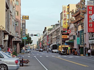 小港孔鳳商圈金賺錢店面透天大地坪｜高雄市小港區孔鳳路