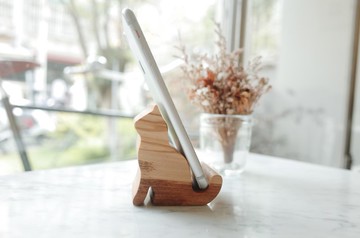 義大利Zen Forest橄欖木實木貓咪手機架 名片架