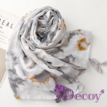 【Decoy】素雅墨水畫*雅致風情流蘇披肩圍巾/灰色