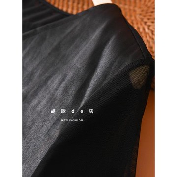 設計款 小眾真絲緞面香云紗V領中袖后拼彈力網紗黑色氣質顯瘦上衣