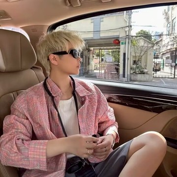 2024夏季男士泡泡紗格紋襯衫百搭休閒情侶時尚潮流寬鬆襯衫