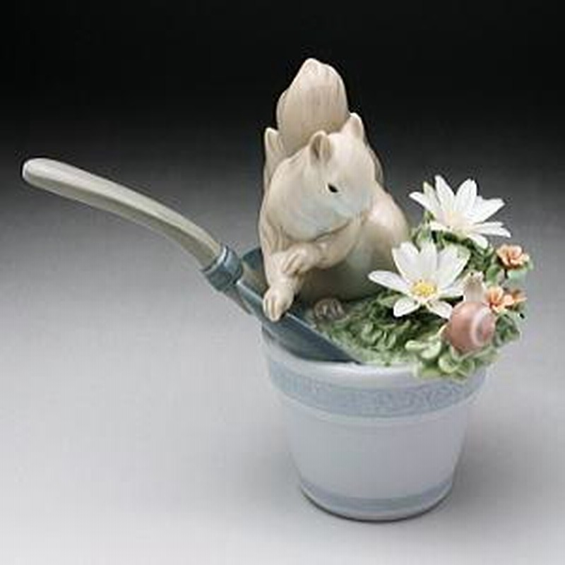 リヤドロ（Lladro リアドロ 陶器人形 置物） 動物 お庭で（リスとカタツムリ）#ldr-8026 | LINEブランドカタログ