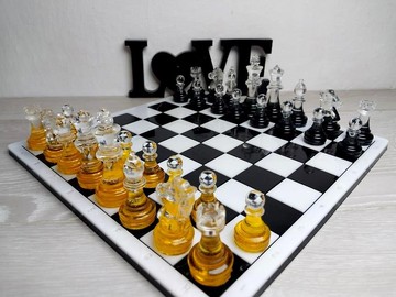 現代樹脂棋子與棋盤|特大號尺寸 7 公分 |環氧樹脂