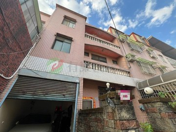 秒殺龍岡萬坪公園室內車庫透天門前可以再停車｜桃園市中壢區龍川街