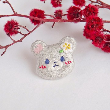 刺繡別針/1月生日熊/雪梅/安全別針