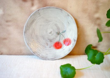 手捏櫻桃圓皿 Ø13 cm 碟子 點心盤  線香盤 陶盤