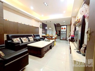 仁雄商圈旁#傳統格局#大地坪臨路雙車美透天｜高雄市仁武區大春二街