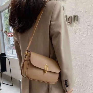 真皮包包小眾斜挎包2025新款潮高級感百搭單肩女包豆腐包時尚復古