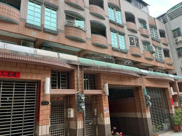 亞灣區｜三多商圈陽台進出明亮三房｜高雄市前鎮區林森三路