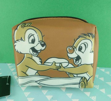 【震撼精品百貨】Chip N Dale 奇奇蒂蒂松鼠 化妝包-咖啡 震撼日式精品百貨