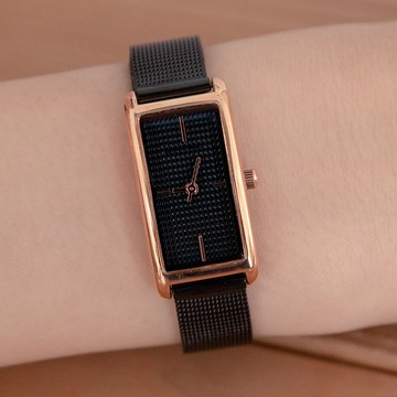 風起時-現代系列【方塊密碼】皮革紋方形金屬米蘭鍊帶手錶【WBW0578-012】-黑面黑帶