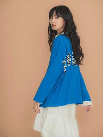 高含棉寬版斑馬紋英文印花長袖上衣