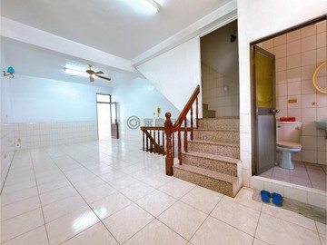 大家庭首選【小港漢民商圈】五樓透天店住｜高雄市小港區龍華街