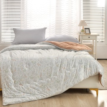 Annabelle 石墨烯可水洗牛奶絨針織雲朵抗菌被  悠閒花間 杏色  雙人(180X210cm)