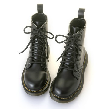 【預購12/15出貨】經典綁帶8孔馬汀靴 黑 WB21-1BK