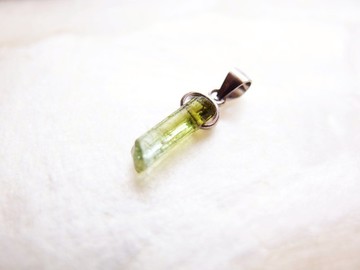 晶晶工坊*Love2hm 【晶靈】綠碧璽原石晶柱/原礦/925純銀墜