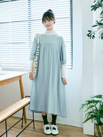 日系圓領後排釦澎袖寬鬆洋裝