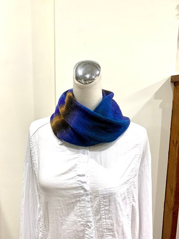 花寶貝雙層單圈。扭轉圍脖。藍/咖/黃。中性款。圍巾。護耳