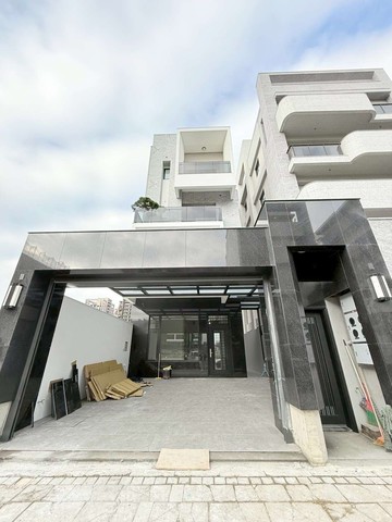 北屯十四期~電梯別墅~老闆們最合適的物件~｜台中市北屯區松強二街