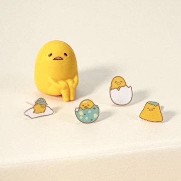 STORY故事銀飾-Gudetama經典系列-蛋黃哥造型耳環組-露營款