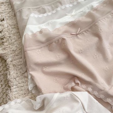 敲仙！蕾絲提花刺繡舒適中腰透氣棉襠內褲包臀無痕女士三角褲