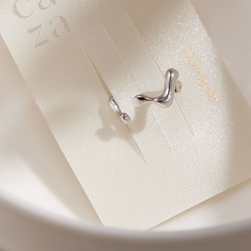 浪的節奏．純銀耳骨夾