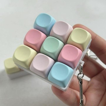 ins風爆款按鍵解壓玩具鑰匙扣創意九鍵發泄神器掛件禮品機械鍵盤