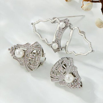 ANGEL 古典美人珍珠晶鑽兩用可拆式胸針別針領夾扣(銀色)