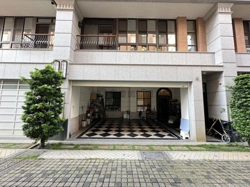 【文山特區】正義車站大面寬雙車電梯豪墅｜高雄市鳳山區文建街