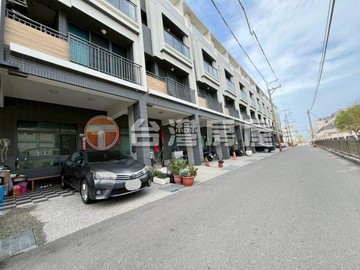 (專任)梧棲輕屋齡間間套房臨路別墅｜台中市梧棲區忠義路