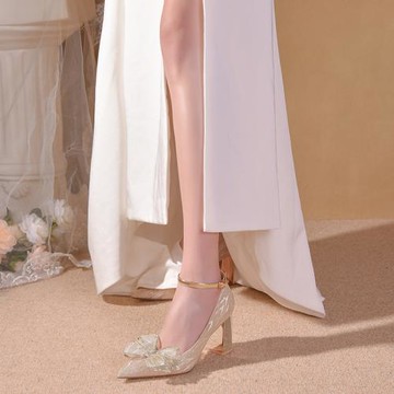 愛麗拉粗跟婚鞋女2025新款春季秀禾主婚紗兩穿水晶孕婦新娘綁帶鞋