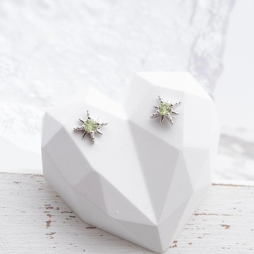 橄欖石925純銀星芒耳環