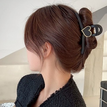 ⚡台灣出貨 ⚡❤️台灣現貨❤️鯊魚夾抓夾髮夾髮飾大號抓夾女磨砂高級感盤發夏季髮夾夾子頭飾髮卡時尚後腦勺鯊魚夾髮飾