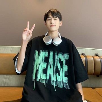 美式復古涂鴉t恤男設計感小眾上衣夏季潮牌寬松半袖體恤男生短袖